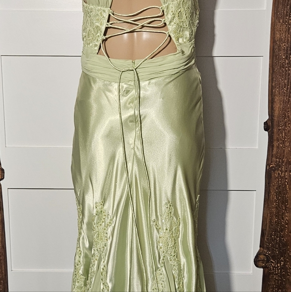Ignite Evenings by Carol Lin Chartreuse Green Halter Dress - Picture 6 of 13